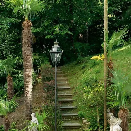 Lido Palace Szálloda