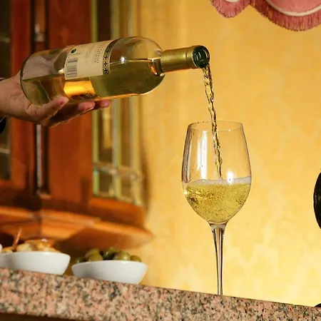 Lido Palace Szálloda 4*